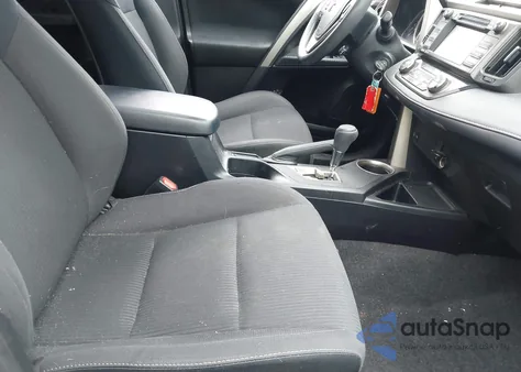 2015 Toyota Rav4 Xle z USA, uszkodzony, nr VIN JTMRFREV4FJ050305